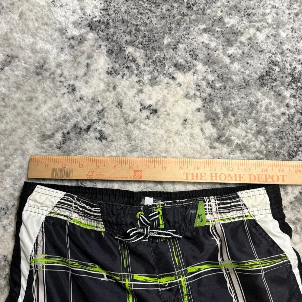 ZeroXposur Mens Board Shorts Black Green‎ Plaid Barbed Wire Swim Trunks M 10/12